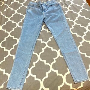 Levi’s jeans( 720High rise super skinny)